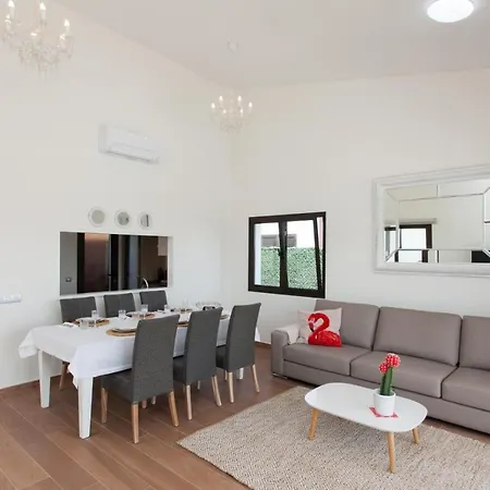 Villa Vip Golf 2 *
